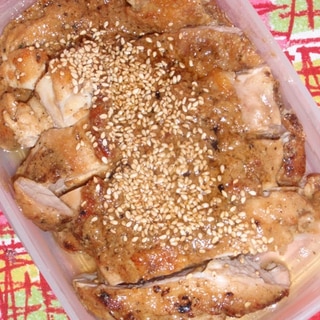 鶏肉の中華風胡麻ペッパーソース